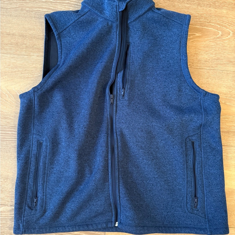 Vineyard Vines vest
